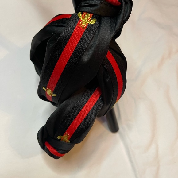 Black Bee Headband- Red/Black Stripes - Picture 3 of 5